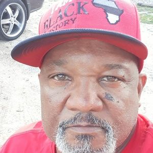 Meet your Posher, Bruce